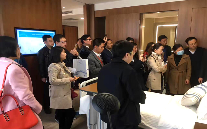 離春節(jié)后2個月！抑菌門幕墻人不賒賬，更不欠賬